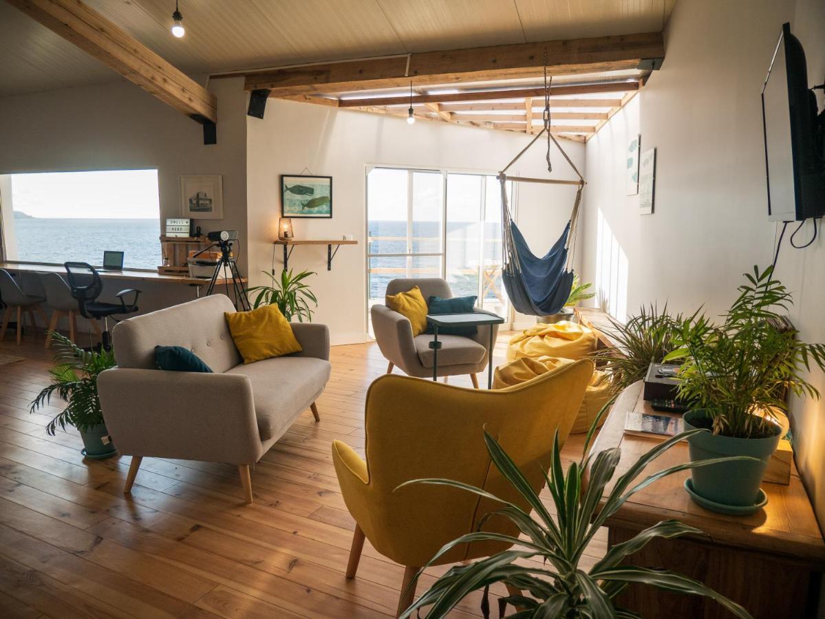 ホテルDwell Azores Coworking & Coliving Fenais da Luz エクステリア 写真